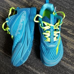 Altra (Torin) running shoe (7.5)
